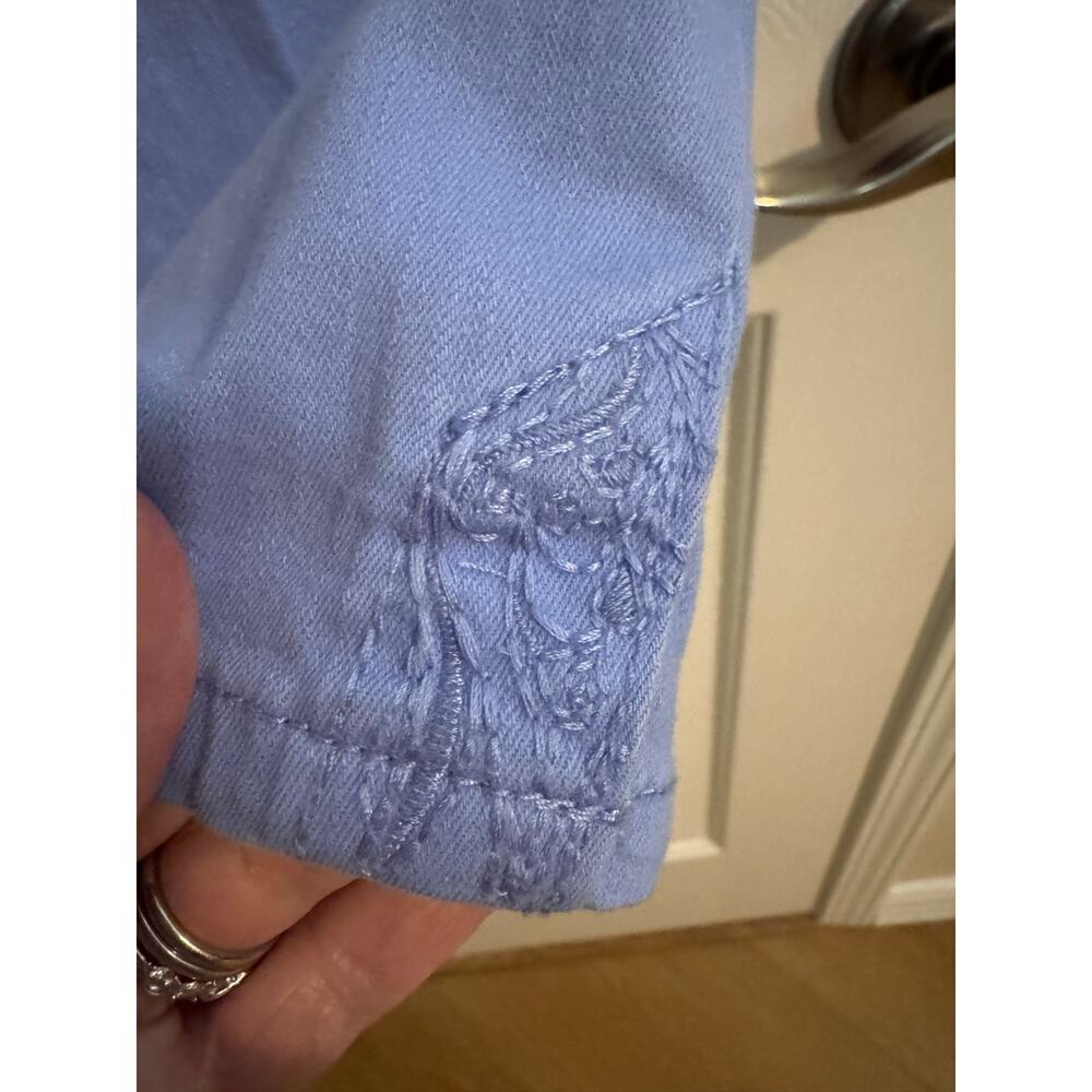 Gloria Vanderbilt Jordyn Capri Jeans Embroidered Embellished Jewels Blue 18W - Picture 4 of 8
